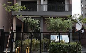 Studio novo prox. Paulista, com sacada, gym e vaga
